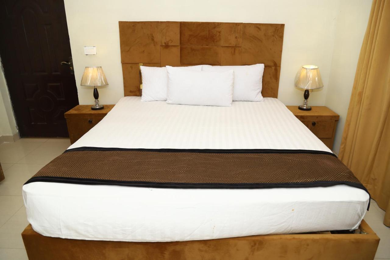 Hotel Green Fort Gulberg Lahore Eksteriør billede