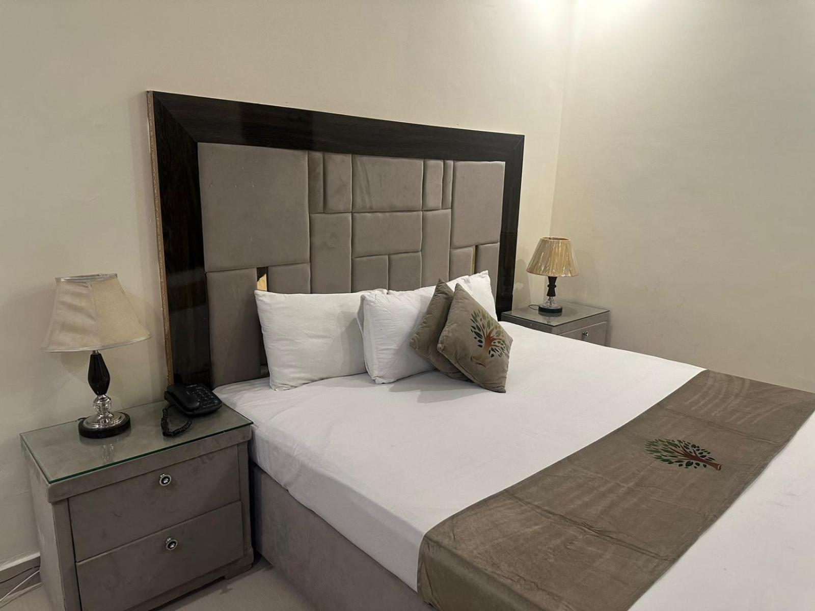 Hotel Green Fort Gulberg Lahore Eksteriør billede