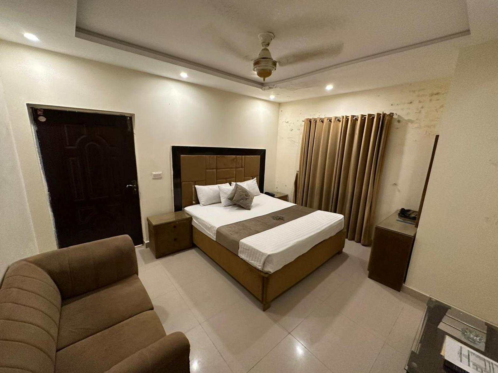 Hotel Green Fort Gulberg Lahore Eksteriør billede