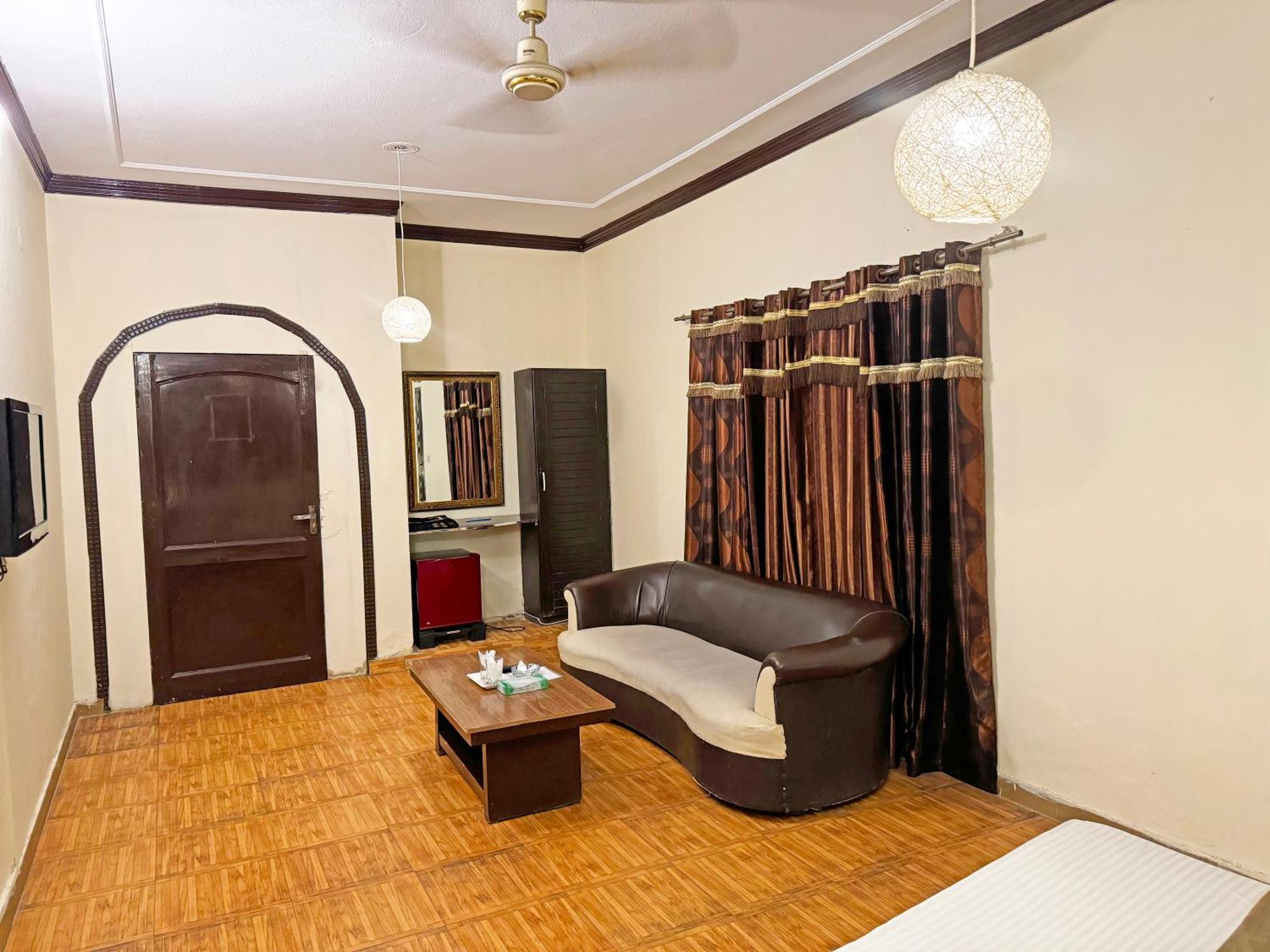 Hotel Green Fort Gulberg Lahore Eksteriør billede