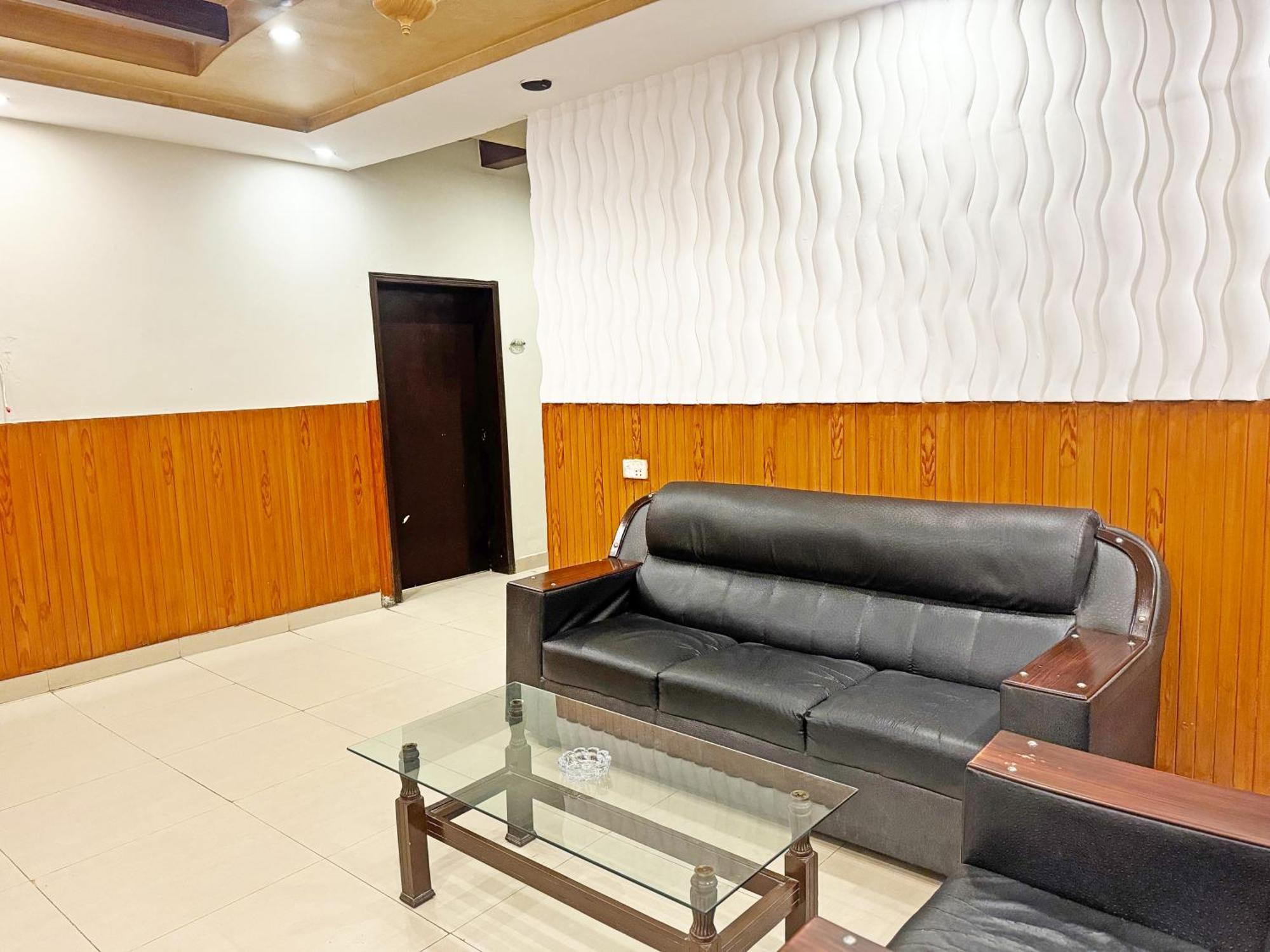 Hotel Green Fort Gulberg Lahore Eksteriør billede