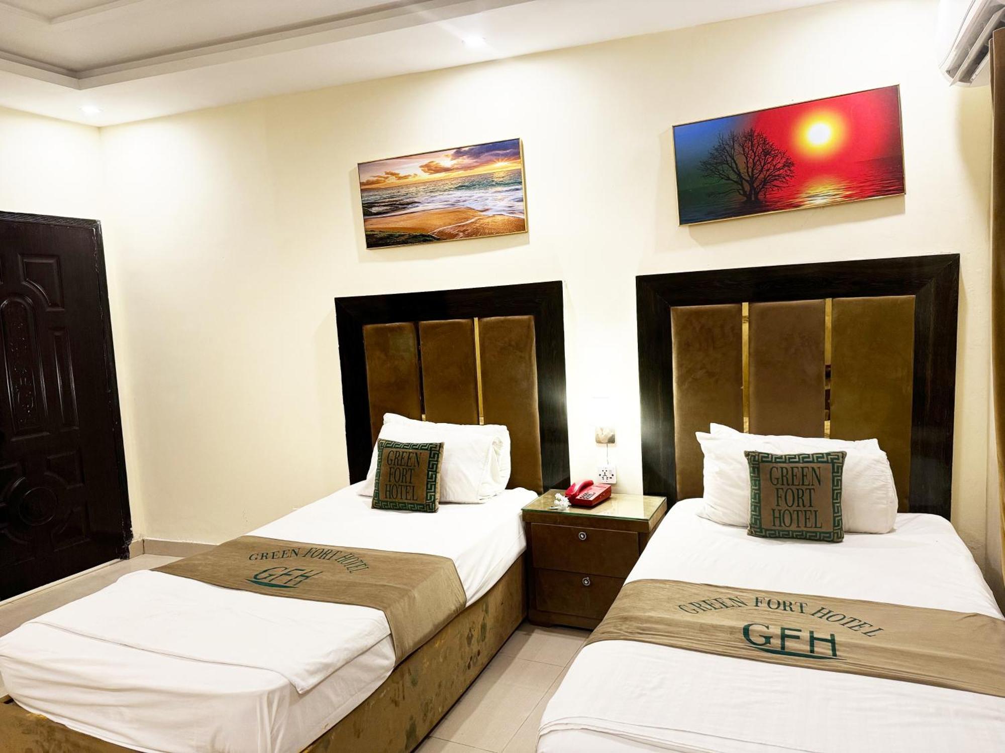 Hotel Green Fort Gulberg Lahore Eksteriør billede